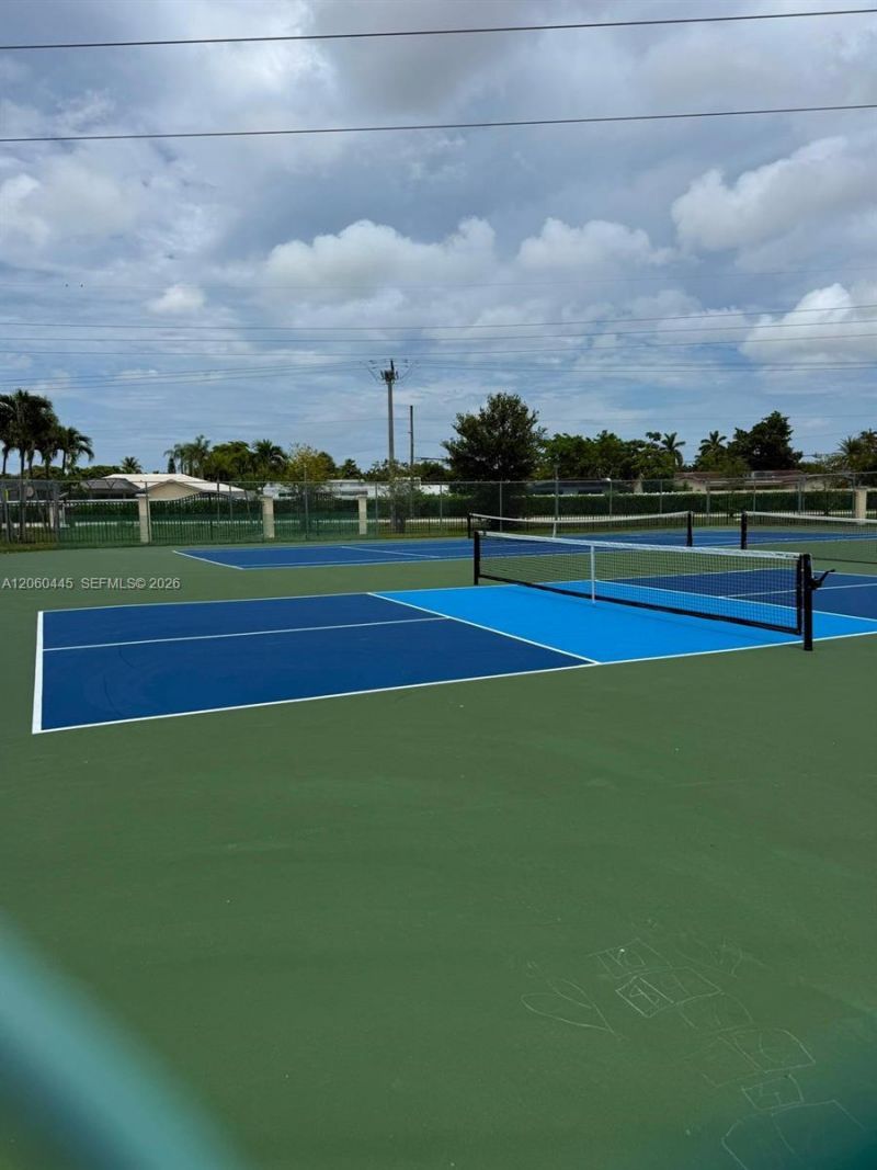 3680 N 56th Ave , Unit 823, Hollywood, FL 33021 Photo