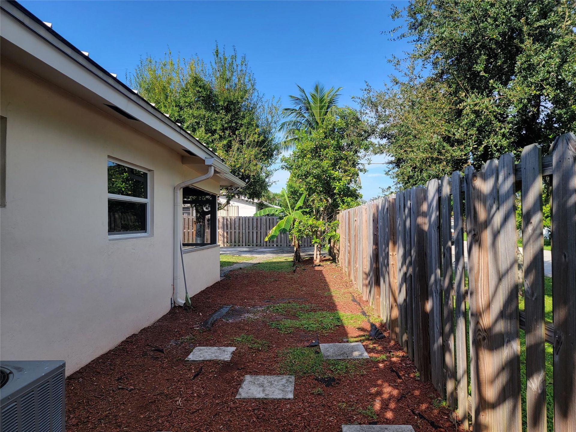 1601 SW 1 Terrace, Unit 1, Pompano Beach, FL 33060 Photo