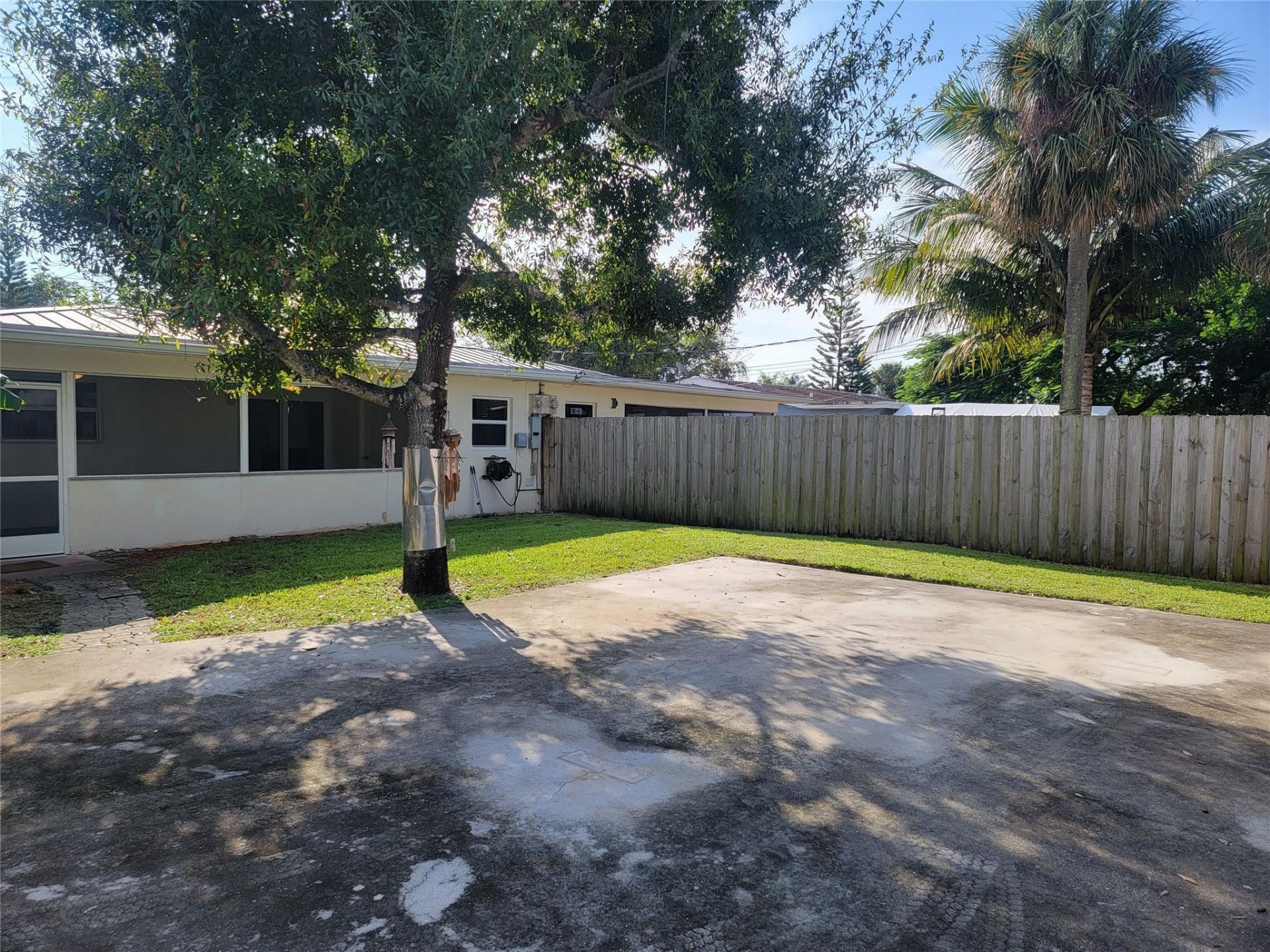 1601 SW 1 Terrace, Unit 1, Pompano Beach, FL 33060 Photo
