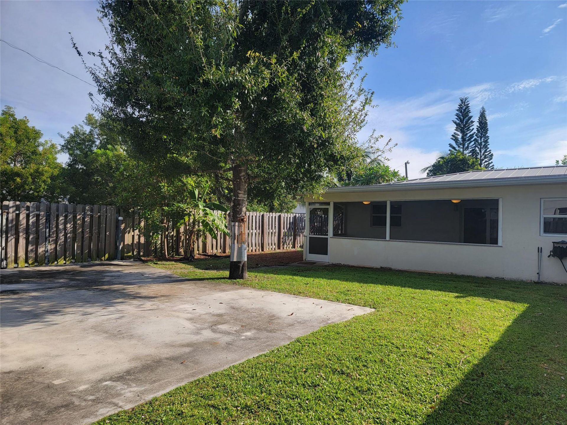 1601 SW 1 Terrace, Unit 1, Pompano Beach, FL 33060 Photo