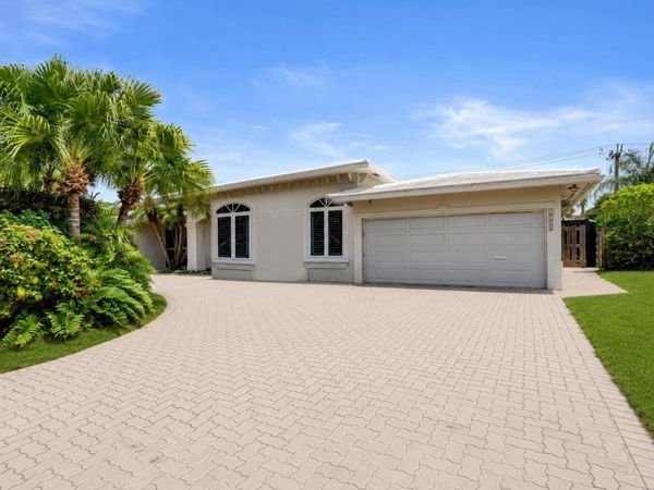 2756 NE 35th Street, Fort Lauderdale, FL 33306