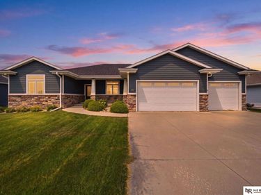 134 Maple Street, Seward, NE 68434