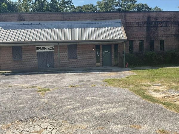 2751 Halls Mill Road, Mobile, AL 36606