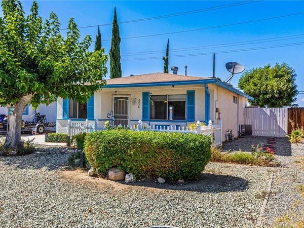 2236 San Padre, Hemet, CA 92545