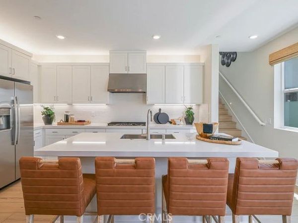 2146 Aneto Way, Santa Paula, CA 93060