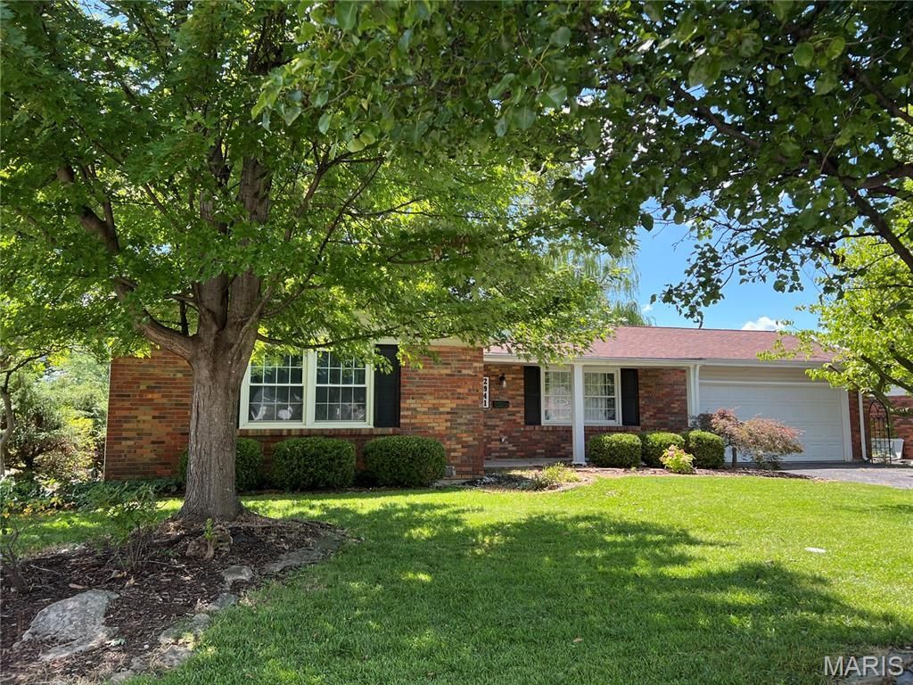 2941 Elmcrest Drive , Saint Charles, MO 63301 Main Photo