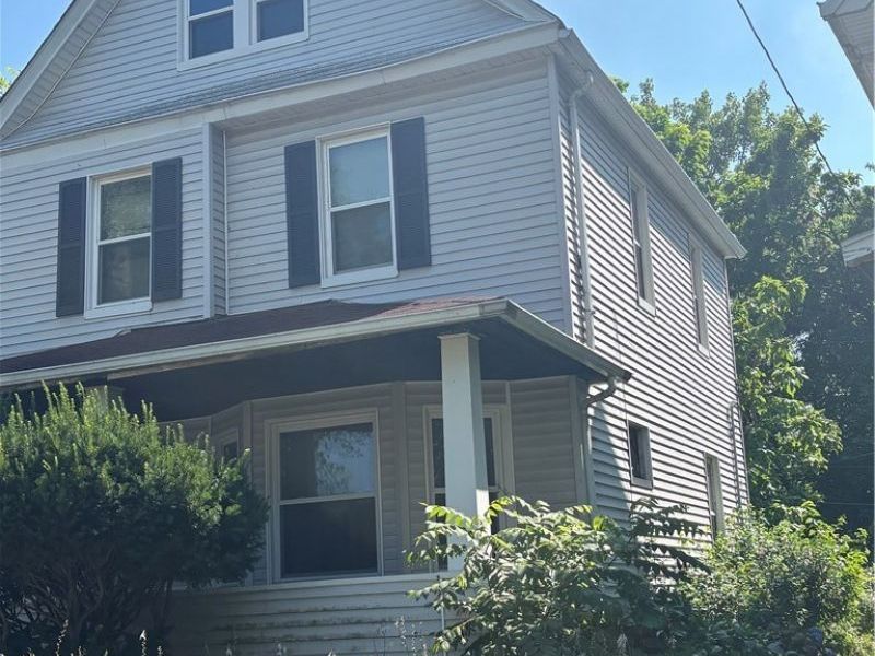 594 E 107th Street , Cleveland, OH 44108 Photo 2
