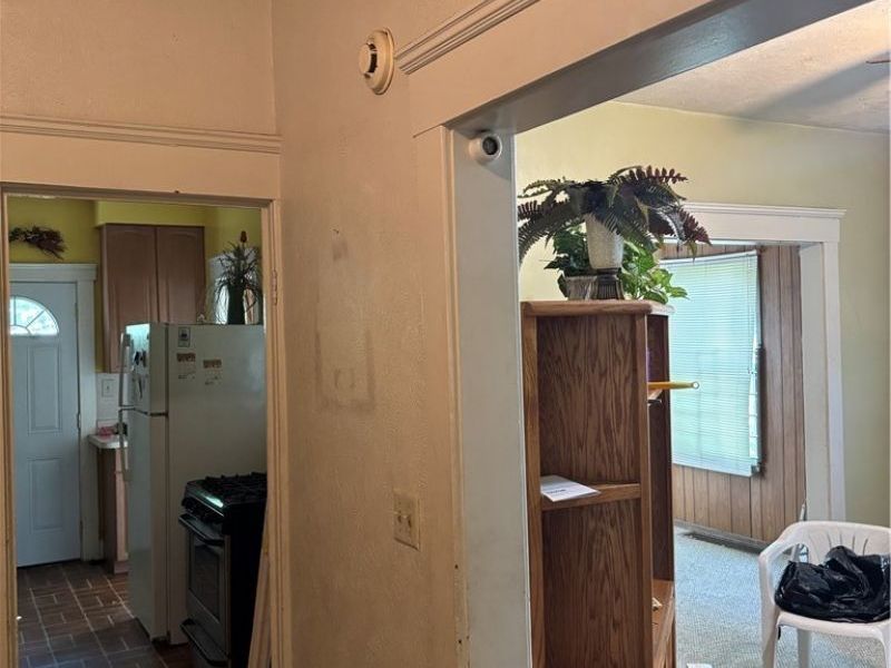 594 E 107th Street , Cleveland, OH 44108 Photo 6