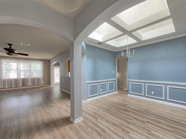 313 Olmos DR, Leander, TX 78641