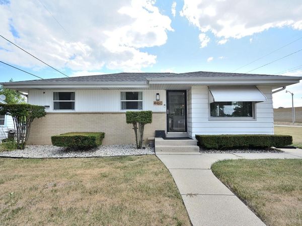 4460 S 21 STREET, Milwaukee, WI 53221