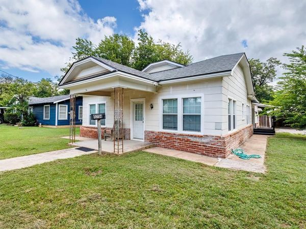1714 8th Street , Brownwood, TX 76801