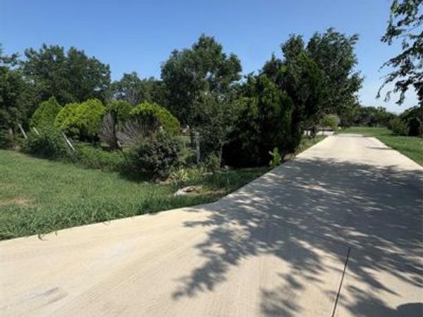 22598 Arapaho Road , Justin, TX 76247