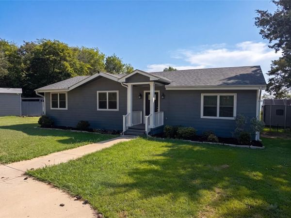 400 Causeway View , Seven Points, TX 75143