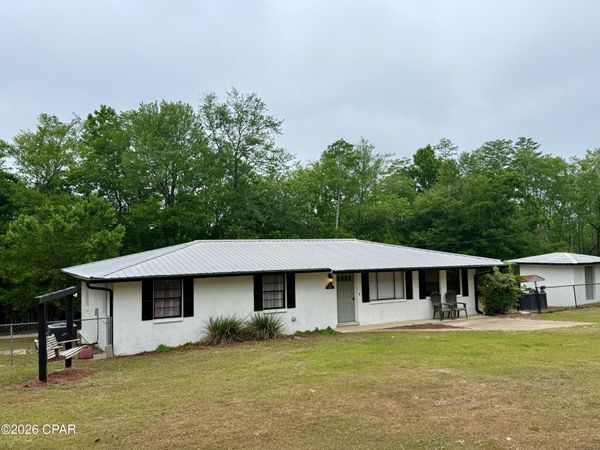 117 Pope Avenue , Wewahitchka, FL 32465