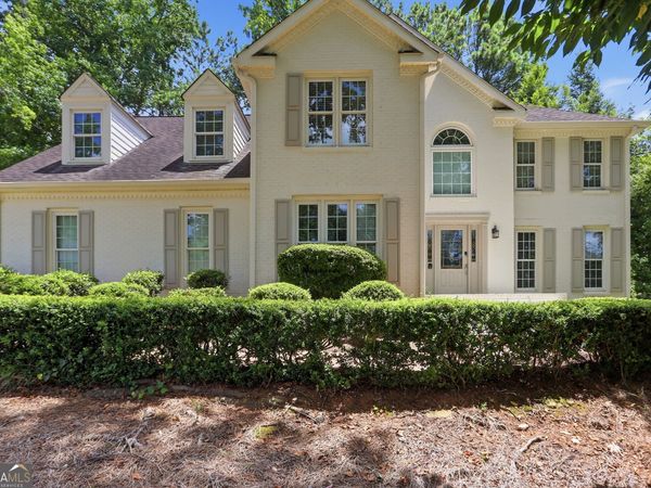 810 Devenish Lane, Roswell, GA 30075
