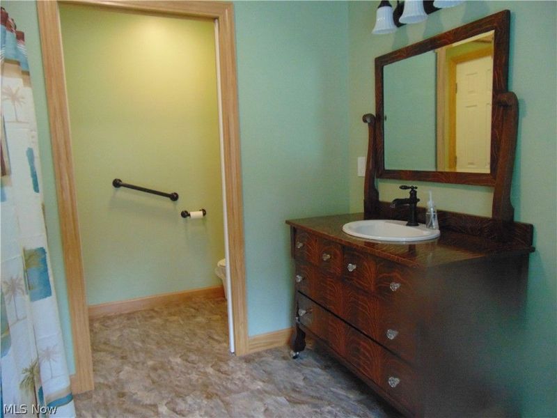 12436 Painesville Warren Road, Concord Township, OH 44077 Photo 17