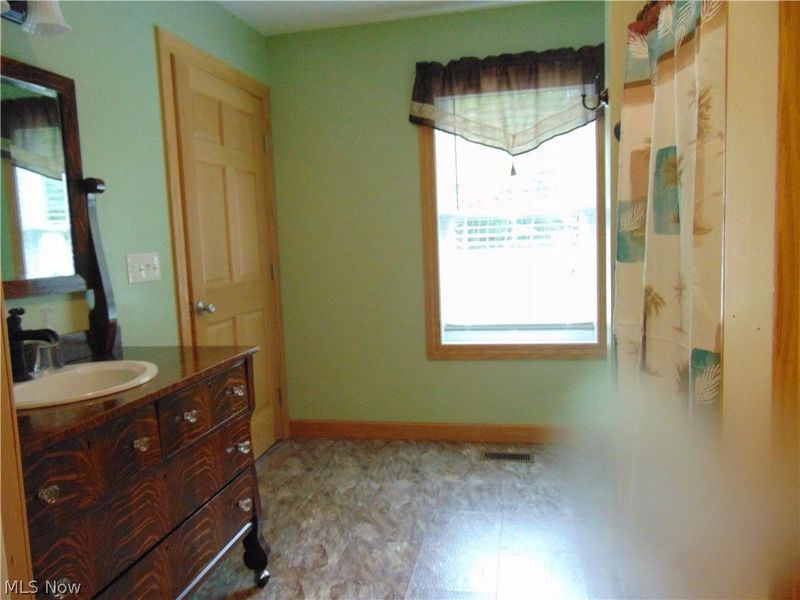 12436 Painesville Warren Road, Concord Township, OH 44077 Photo 19