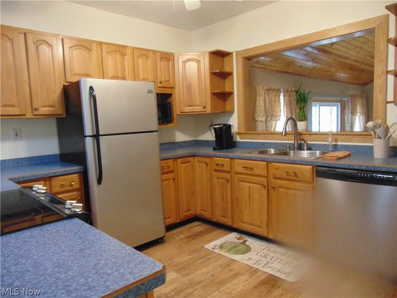 12436 Painesville Warren Road, Concord Township, OH 44077 Photo 5