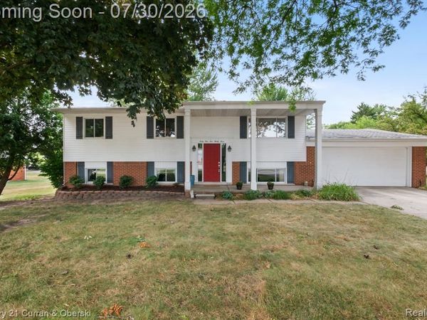 41533 Borchart Drive, Novi, Mi 48375
