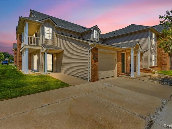45623 Gable Drive , Macomb Twp, MI 48044