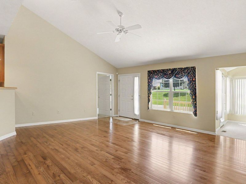 548 Edgehill Circle , Logan, OH 43138 Photo 6