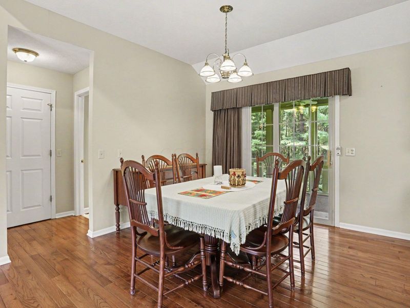 548 Edgehill Circle , Logan, OH 43138 Photo 7