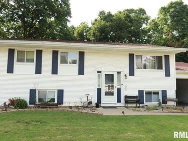 205 GEM Street, East Peoria, IL 61611