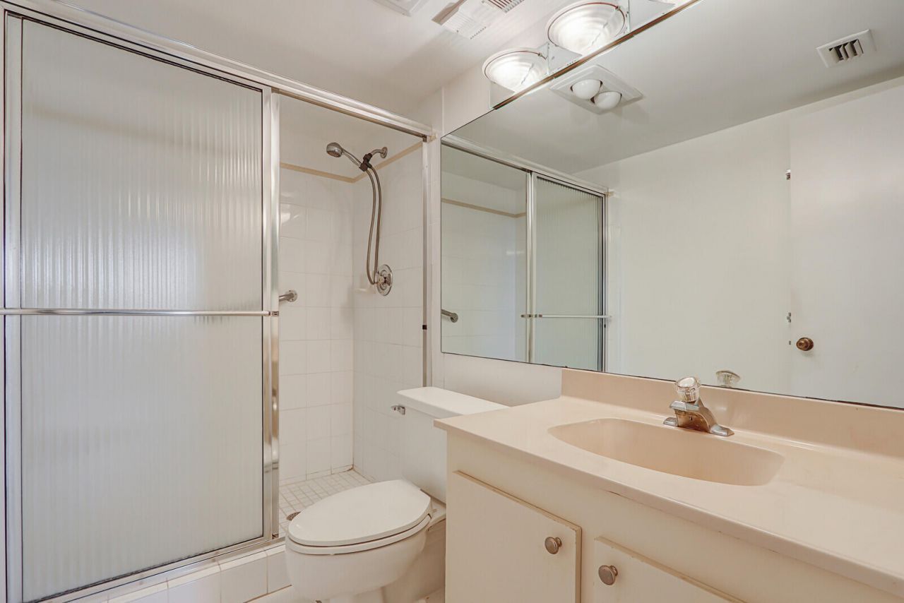 1036 Us Highway 1, Unit 224, North Palm Beach, FL 33408 Photo