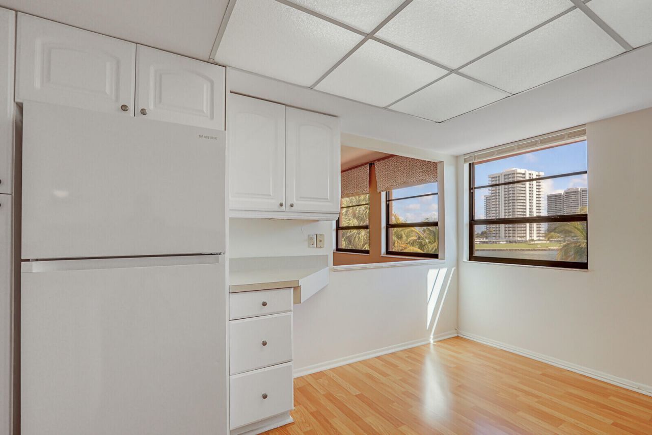 1036 Us Highway 1, Unit 224, North Palm Beach, FL 33408 Photo