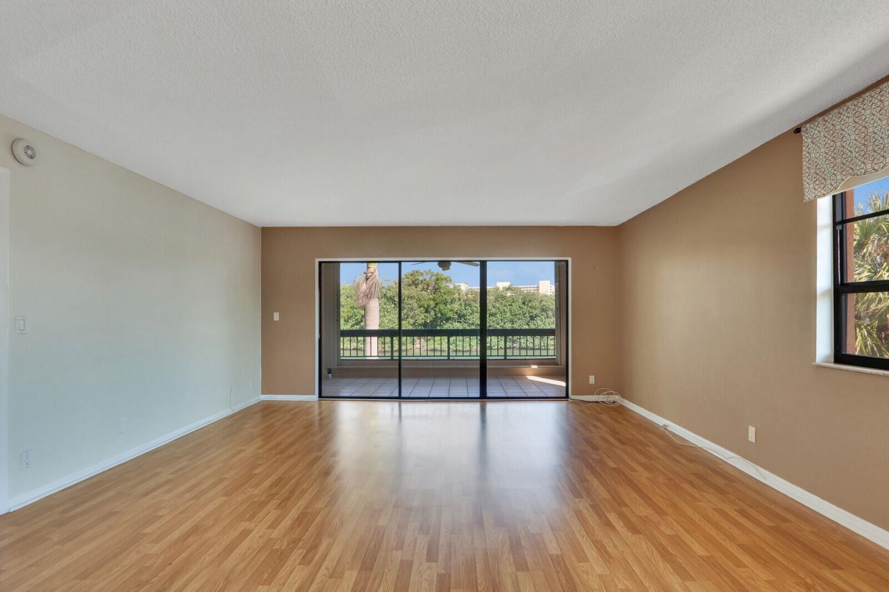 1036 Us Highway 1, Unit 224, North Palm Beach, FL 33408 Photo