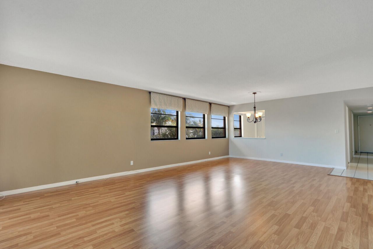 1036 Us Highway 1, Unit 224, North Palm Beach, FL 33408 Photo