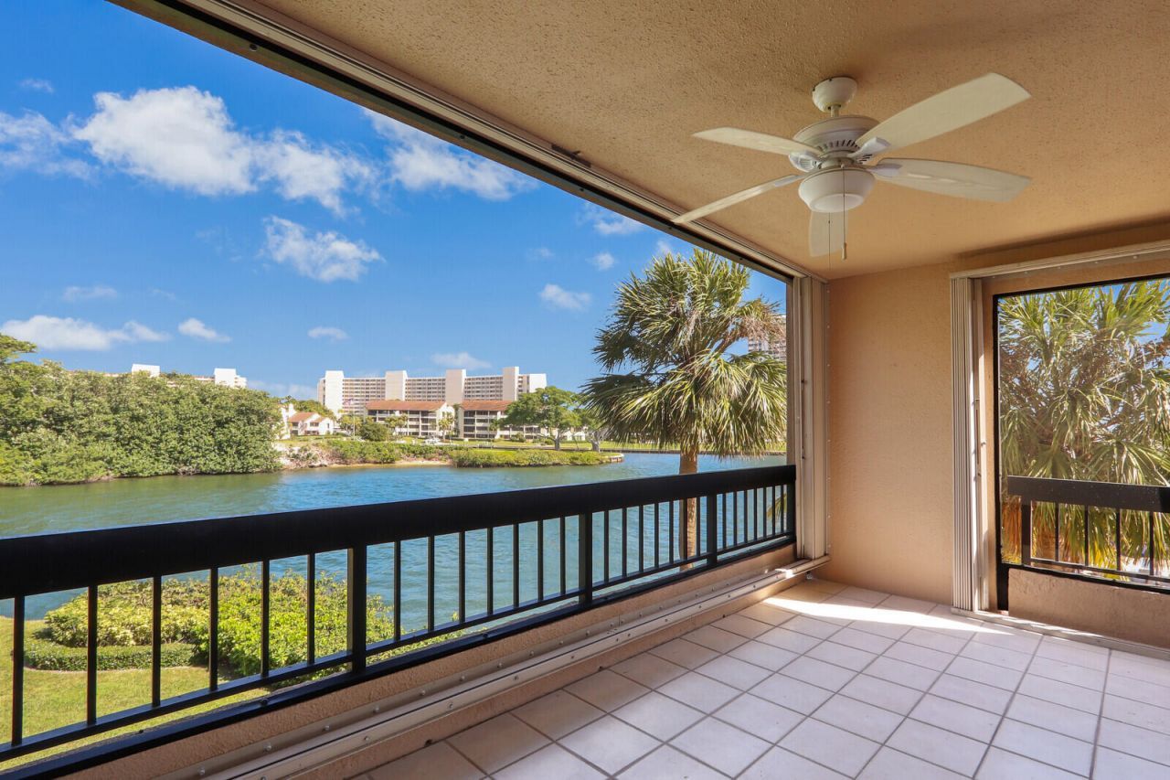 1036 Us Highway 1, Unit 224, North Palm Beach, FL 33408 Photo