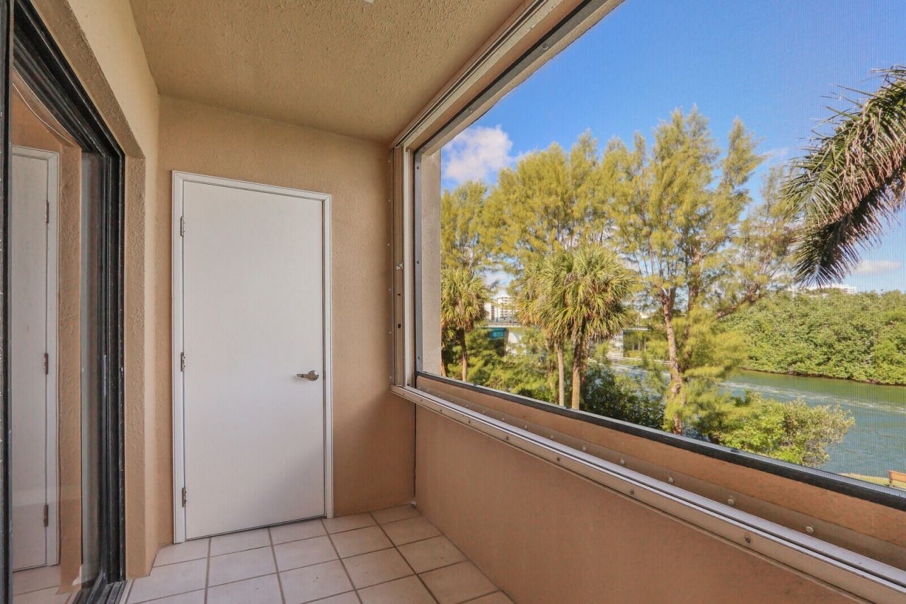1036 Us Highway 1, Unit 224, North Palm Beach, FL 33408 Photo