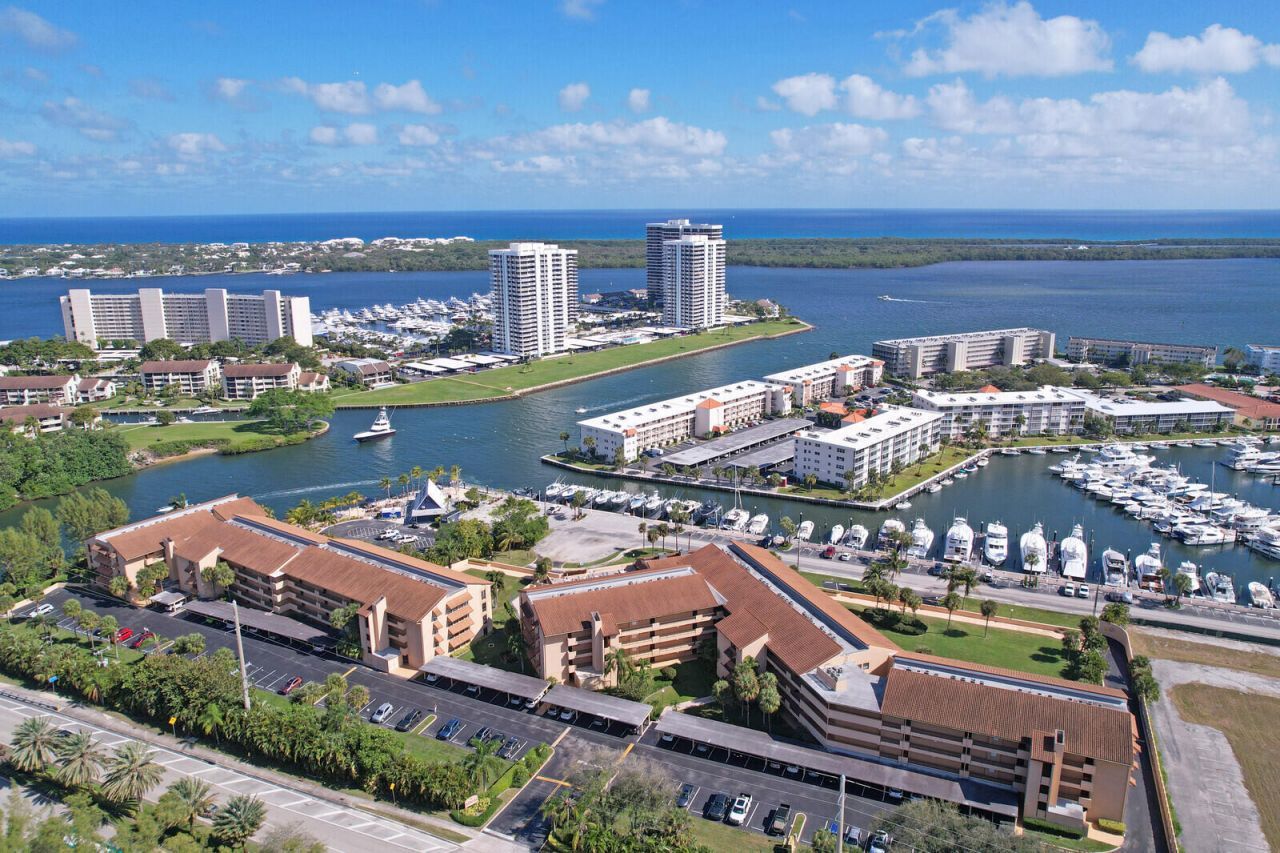 1036 Us Highway 1, Unit 224, North Palm Beach, FL 33408 Photo