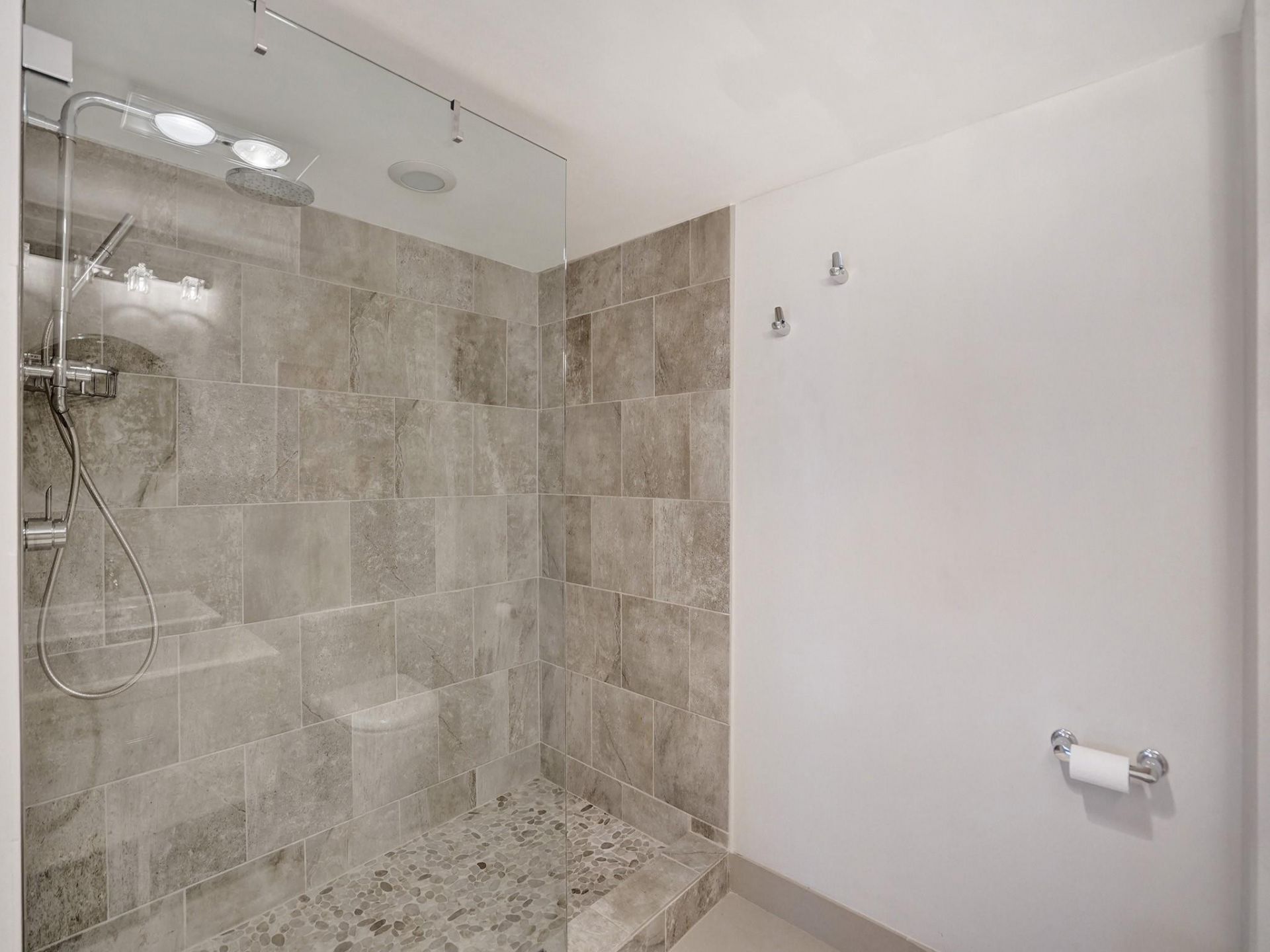 3430 Galt Ocean Drive, Unit 202, Fort Lauderdale, FL 33308 Photo