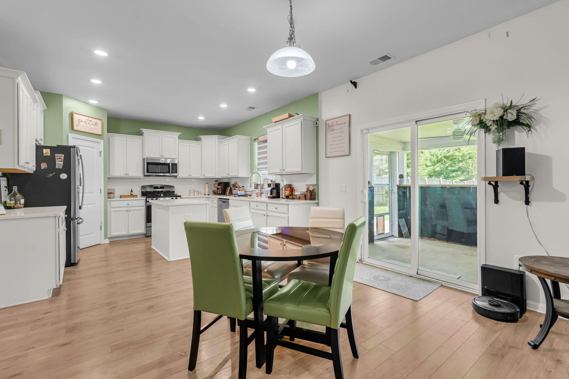 1009 Mossy Rock Drive Photo 12