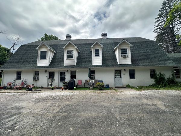 15 Kelly Lane, Pine Bush, NY 12566