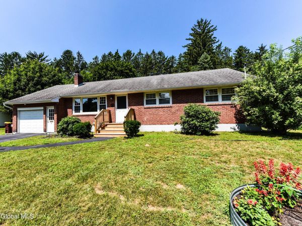 6 Lillian Drive, Glenville, NY 12302
