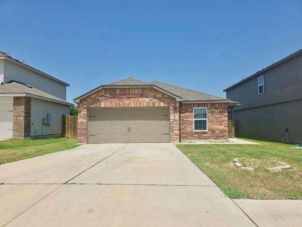 317 Riverdale DR, Jarrell, TX 76537