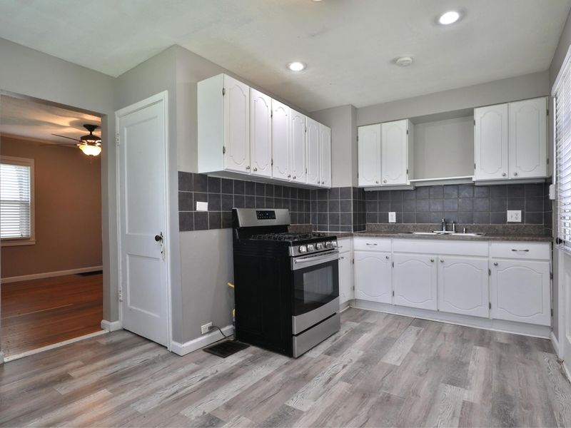 2725 Allegheny Avenue , Columbus, OH 43209 Photo 10