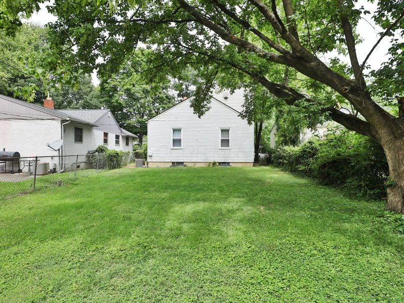 2725 Allegheny Avenue , Columbus, OH 43209 Photo 28