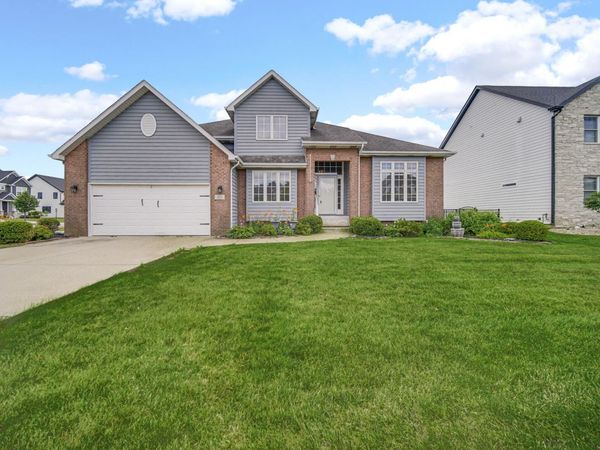 310 Cornwall Circle , Munster, IN 46321