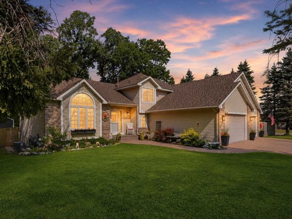 5790 Newgate Avenue N, Stillwater, MN 55082