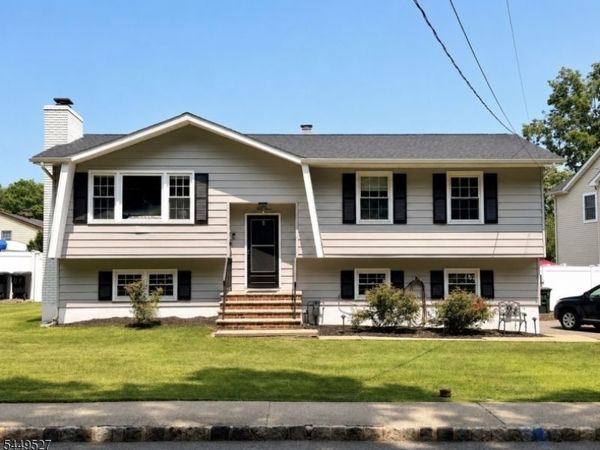 53 St Marys St, Wharton, NJ 07885