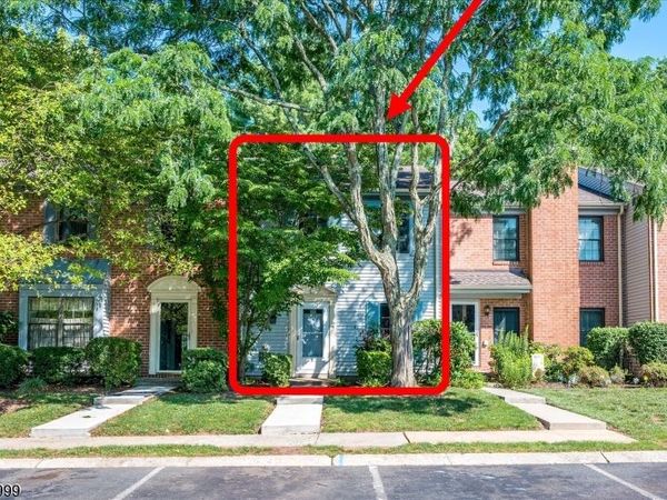 5 Pear Tree Ln, Franklin, NJ 08823