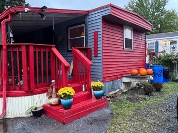 1113 HOLLYWOOD DRIVE, READING, PA 19606