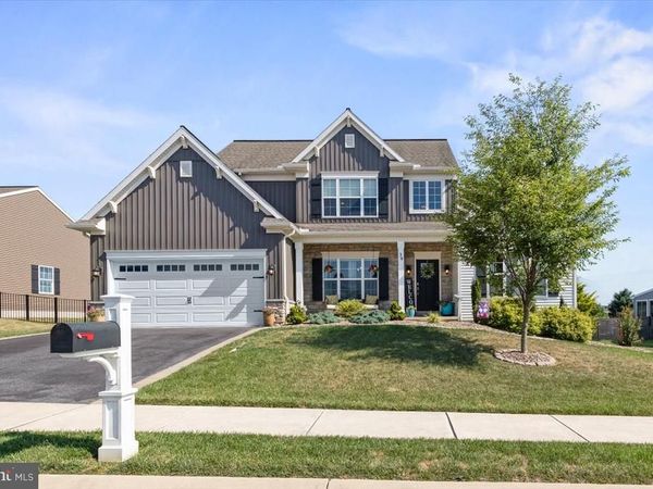 39 BLUE JAY WAY, LEBANON, PA 17042