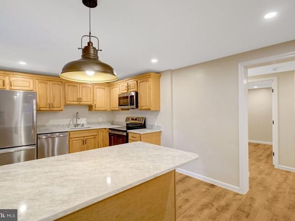 110 WISE ST S, Unit 1, ARLINGTON, VA 22204