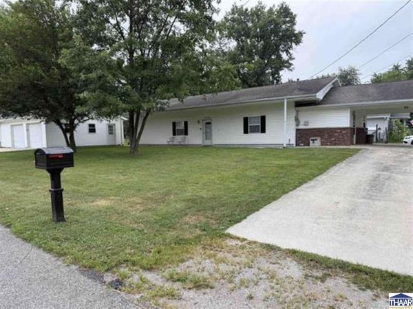 1122 C St NW, Linton, IN 47441