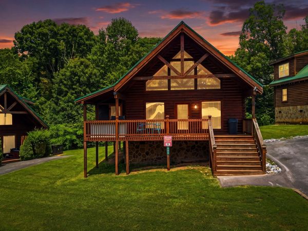 605 Cherry Blossom Way , Pigeon Forge, TN 37863
